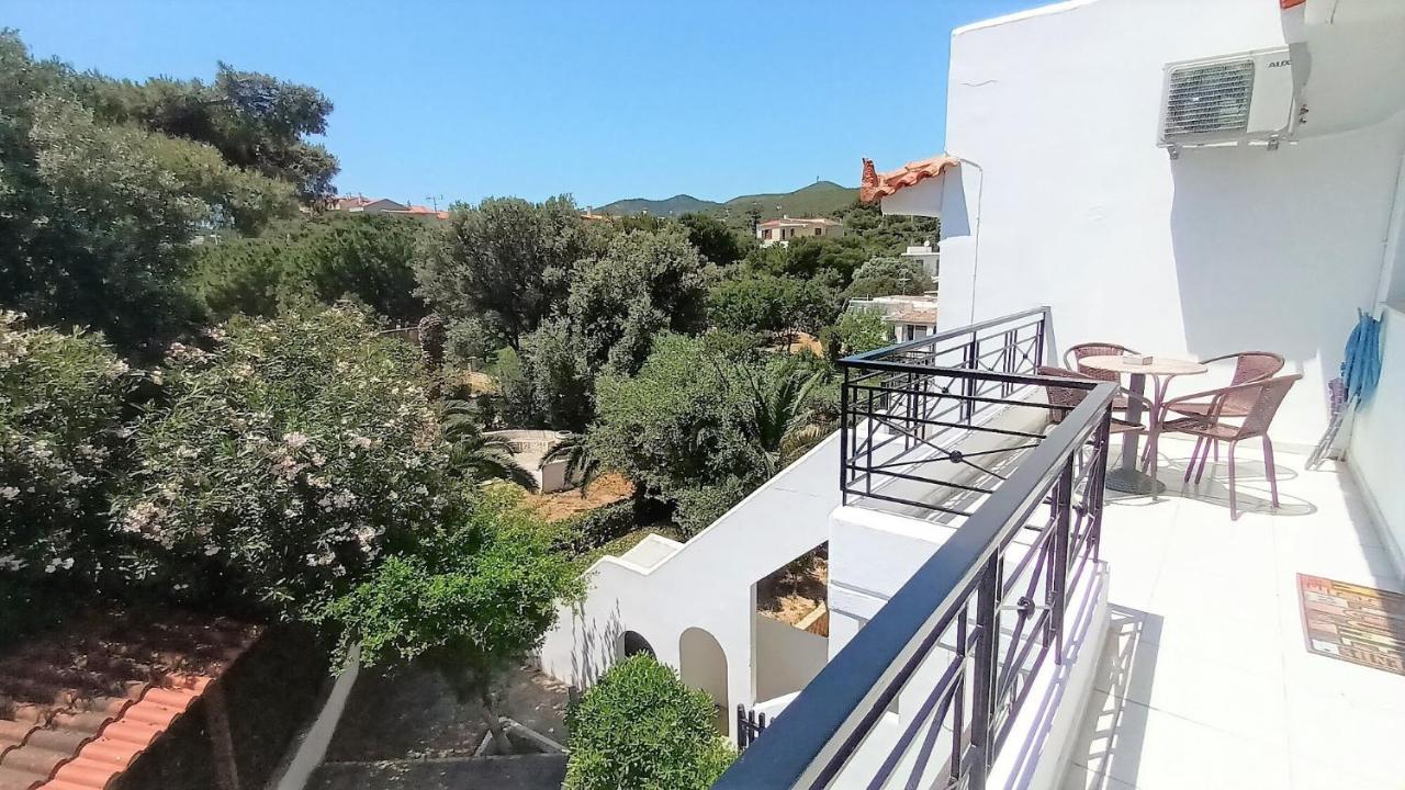 Dea Del Mare Complex In Front Of The Sea. Villa Kaap Soenion Buitenkant foto