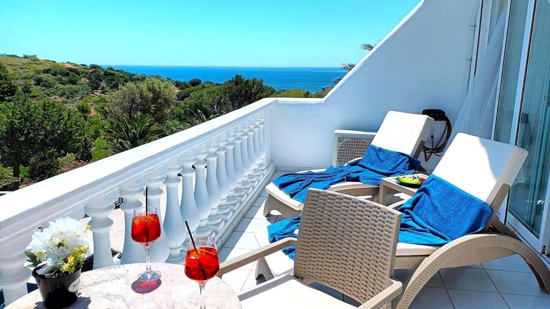 Dea Del Mare Complex In Front Of The Sea. Villa Kaap Soenion Buitenkant foto